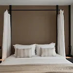 Ezio Bo Luxury Living Psarrou