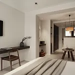 Ezio Bo Luxury Living فندق 4*