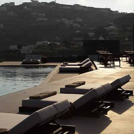 Ezio Bo Luxury Living 4* Psarrou