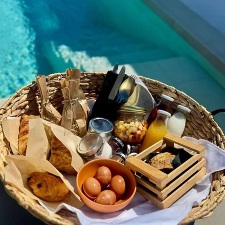 Ezio Bo Luxury Living Psarrou