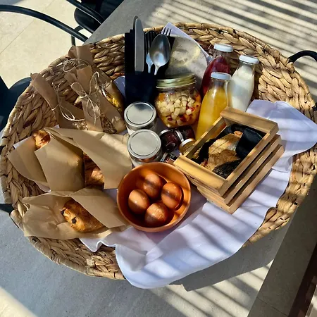 Ezio Bo Luxury Living 4* Psarrou